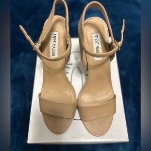 Steve Madden Natural Color Heel Size 8.5